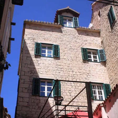 Rooms Toni Palace Guest house