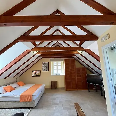 בית הארחה Toni Palace ספליט
