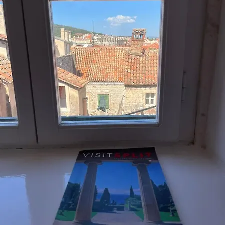 룸스 토니 팰리스 4*