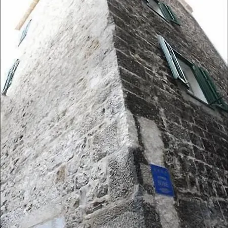 룸스 토니 팰리스 게스트하우스 4*