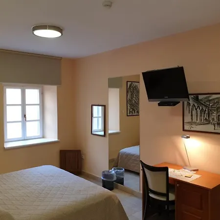 Gostinjska kuća Rooms Toni Palace 4*