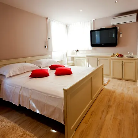 Gostinjska kuća Rooms Toni Palace